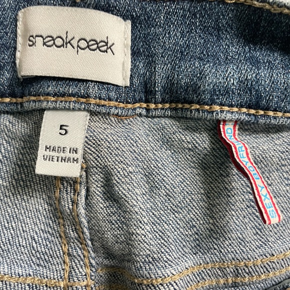 Sneak Peek Jeans sexy Boyfriend cut in distressed denim size 5. - Picture 2 of 5